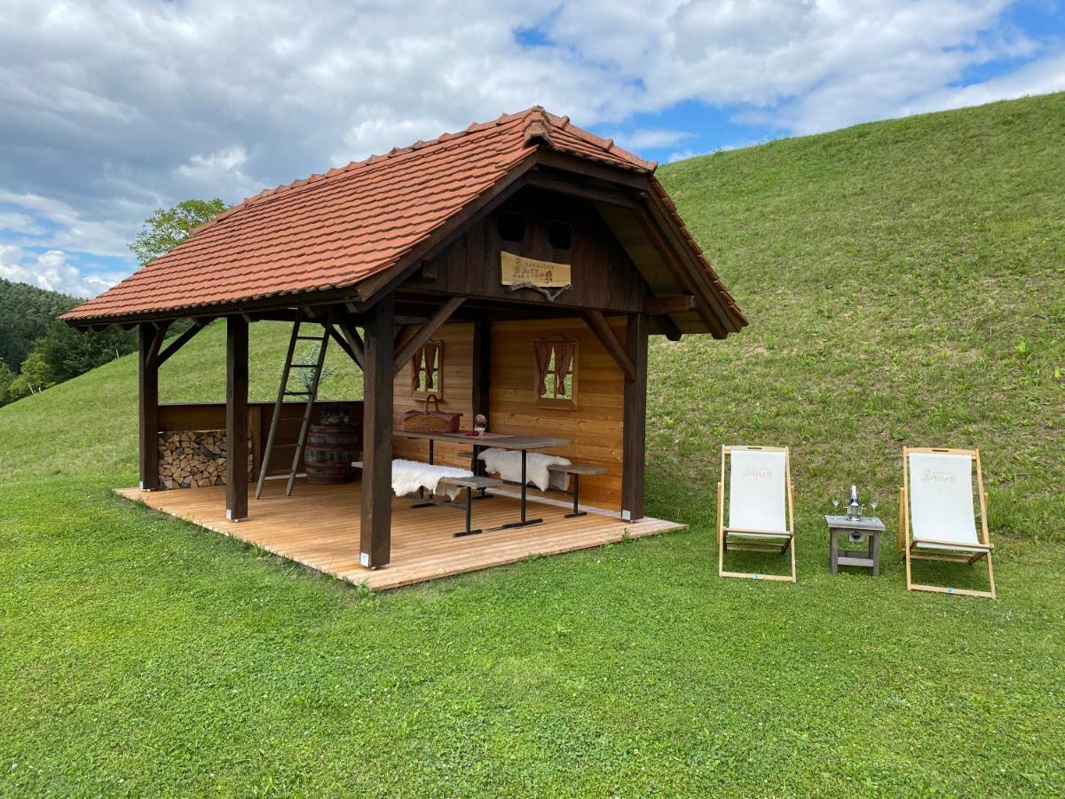 Wooden Hut At Tourist Farm Artisek Store Exterior foto