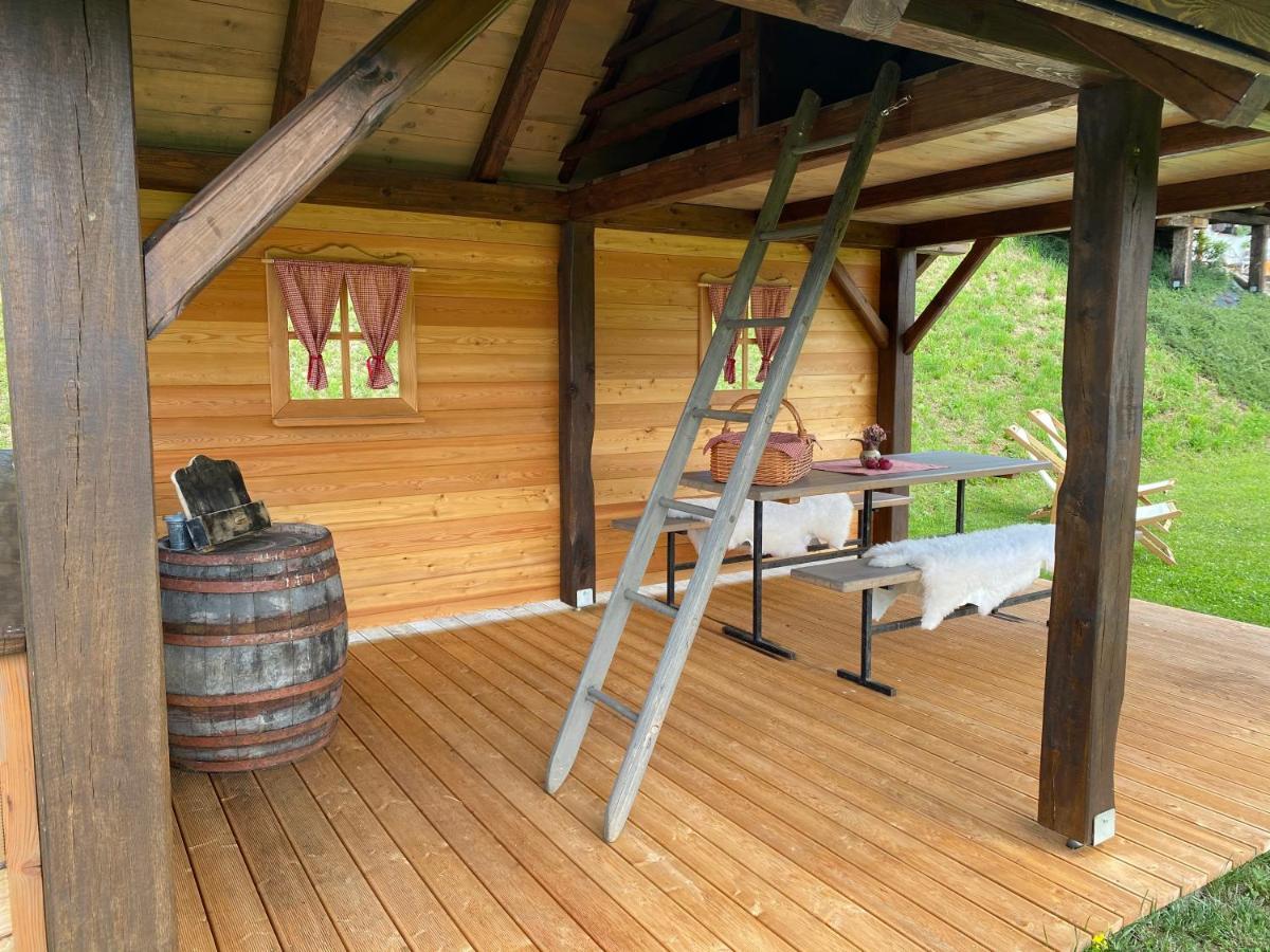 Wooden Hut At Tourist Farm Artisek Store Exterior foto